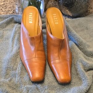 PAZZO Women's Brown Leather Mules